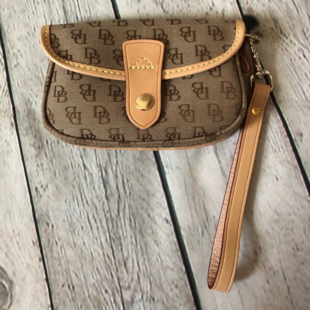 Dooney & Bourke Wristlet - NWOT